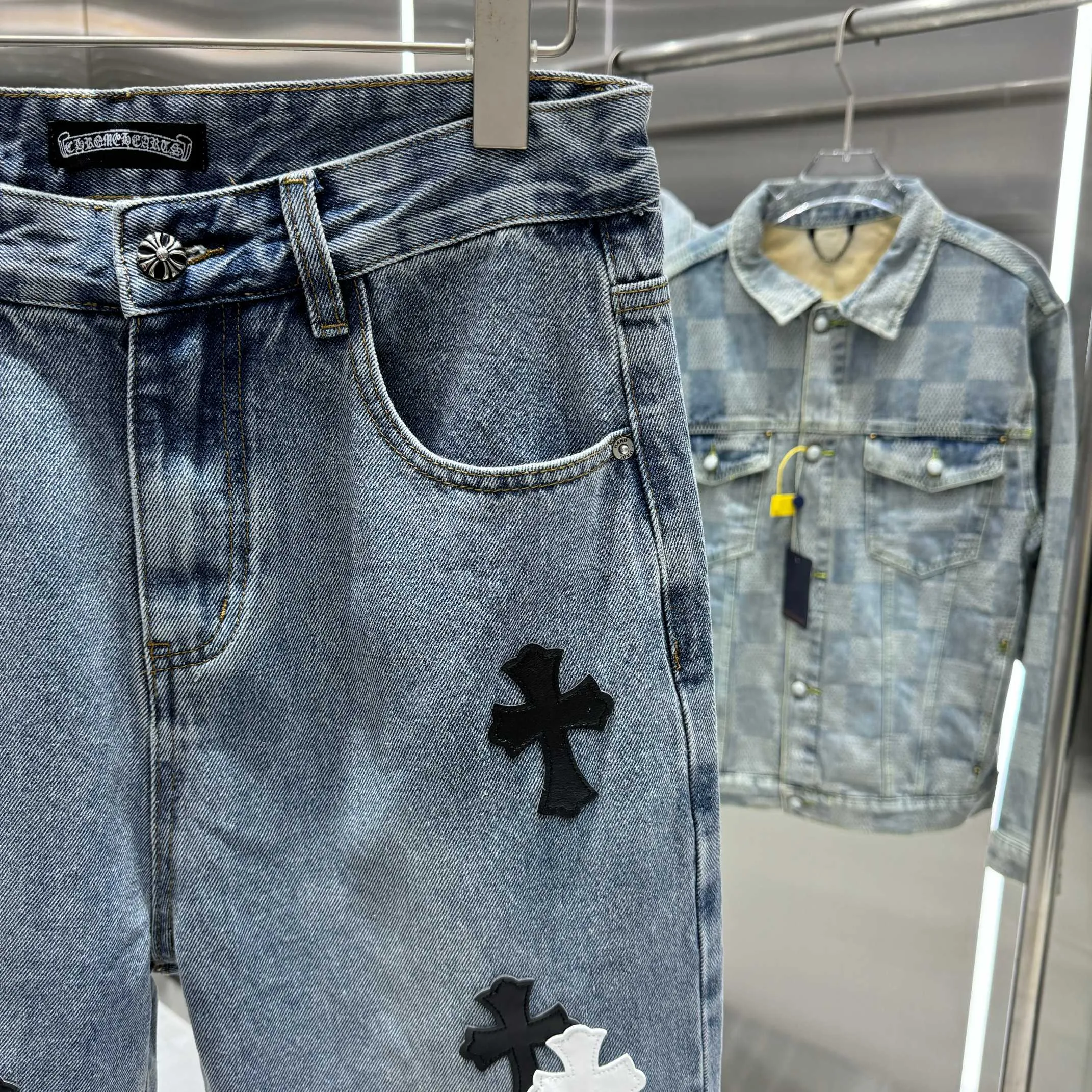 🅿️270 Crow Heart Cross Logo + Printed Horseshoe Logo Jeans 2025 latest product, original goods, washed casual jeans, imported original washed stretch fabric, comfortable and elastic, original hardware accessories decorated with logo, super correct version, extremely high grade, counter quality, fashionable and stylish upper body. The printing uses imported white foam printing, custom buttons, YKK zippers. The full set of accessories is customized in a one-to-one mold. Color: blue Size: S-XXL 28 30 32 34 36 codes